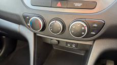 Hyundai i10 1.0 SE 5dr Petrol Hatchback